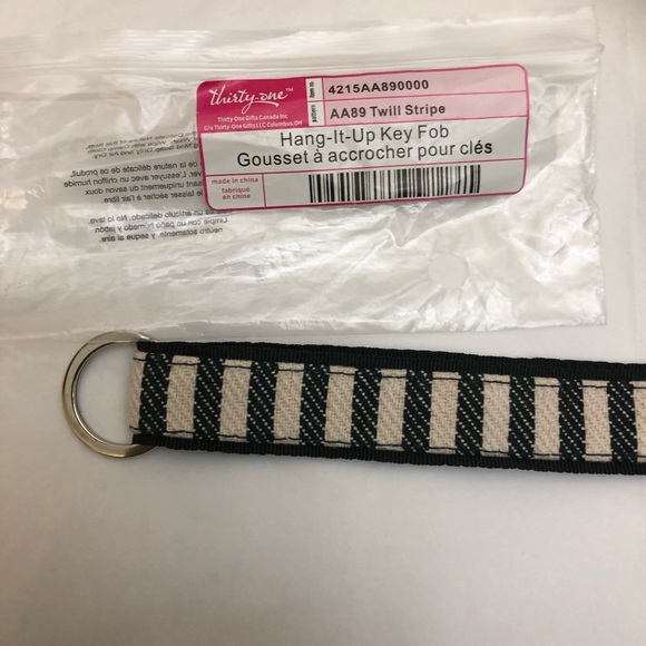 thirty-one | Accessories | 25 Thirty One Hang It Up Key Fob Twill ...